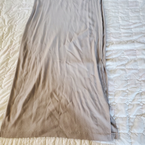 Dress - Picture 2 of 10